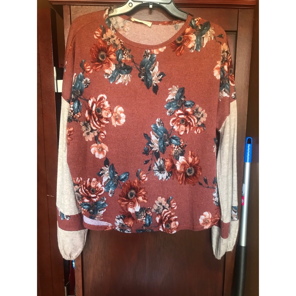 Women’s boutique top